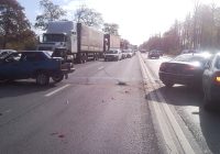В Керчи Mercedes вылетел на встречную полосу: травмы получили три человека
