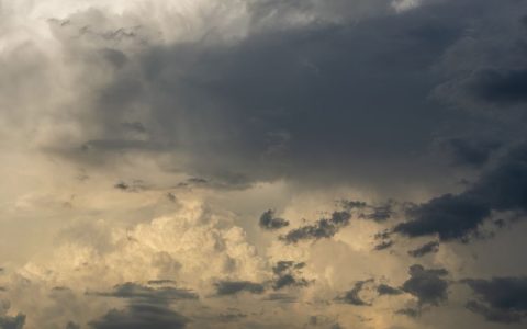 Южный циклон принесет в Крым сильные дожди и штормовой ветер 19 октября